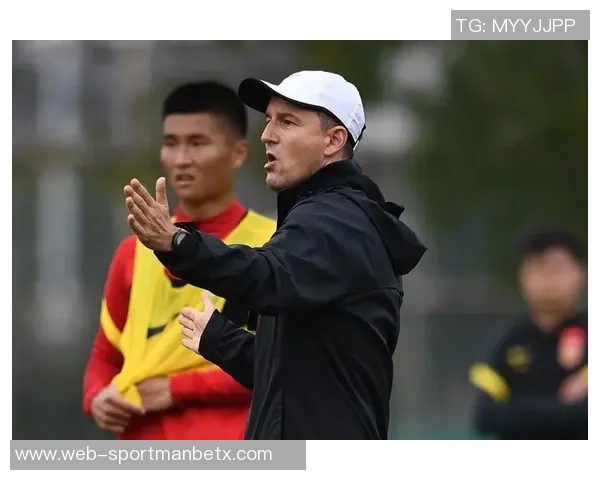 自律精神贯穿职业生涯邵佳一在饭桌上提醒西海岸球员远离可乐 自律精神贯穿职业生涯邵佳一在饭桌上提醒西海岸球员远离可乐