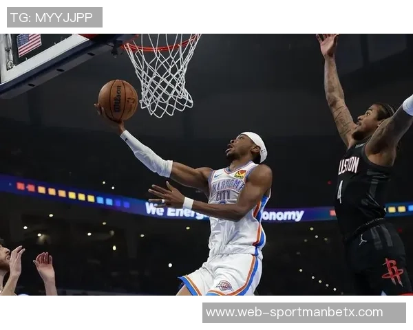 亚历山大自信发声无惧防守轻松撤步投篮展现个人风采